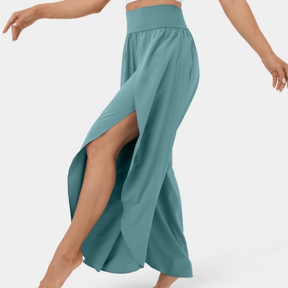 HALARA - NWT Breezeful™ High Waisted Palazzo Flowy Split Wide Leg Quick Dry Pant - Picture 5 of 13